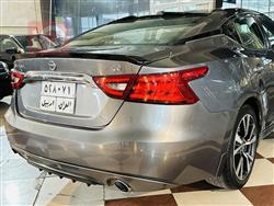 Nissan Maxima